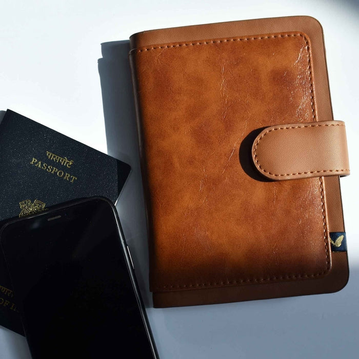 Unmet Desire Passport Holder | Moderno |