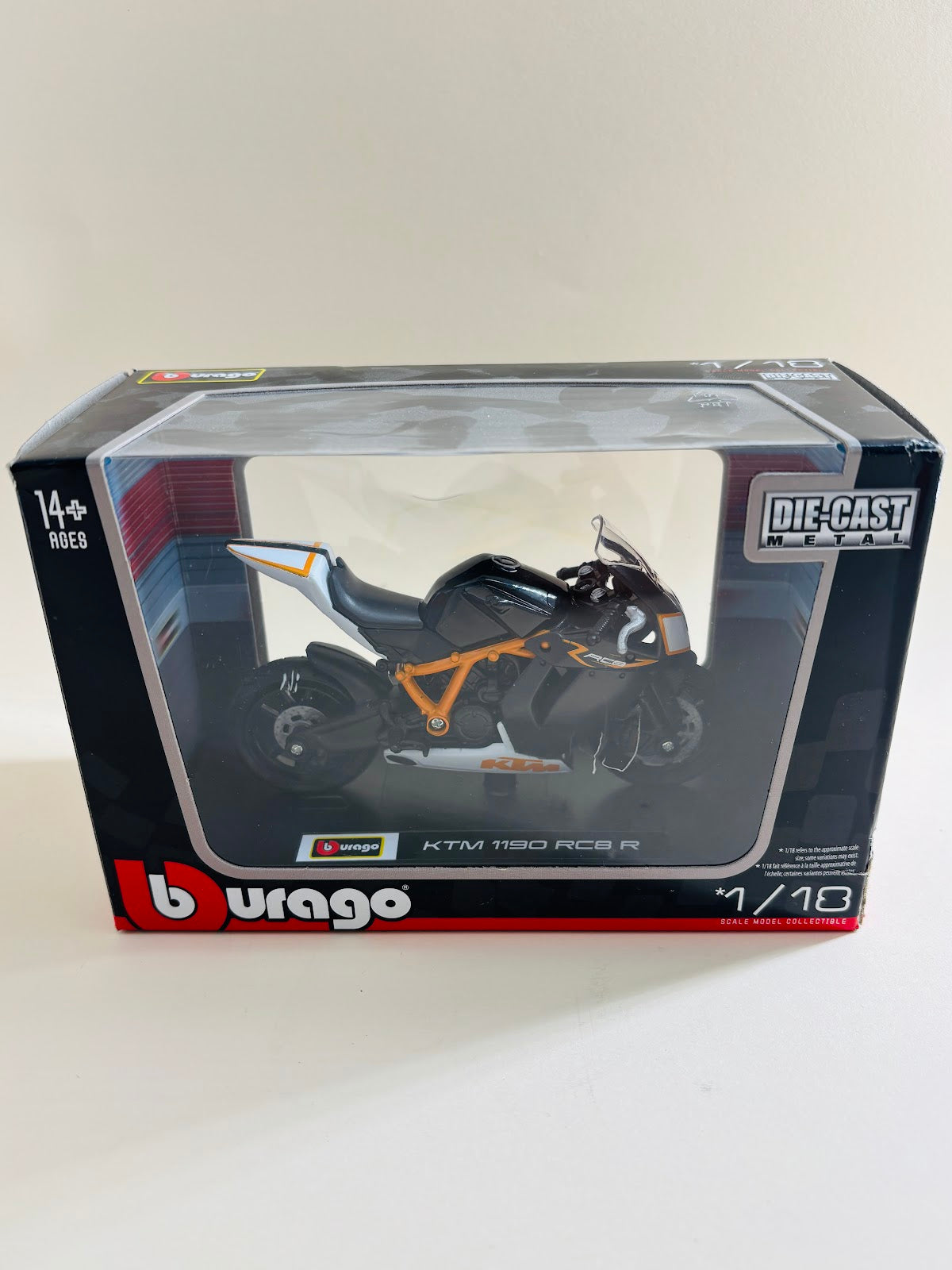 Bburago 1:18 KTM 1190 RC8 R Die-Cast Motorcycle Model