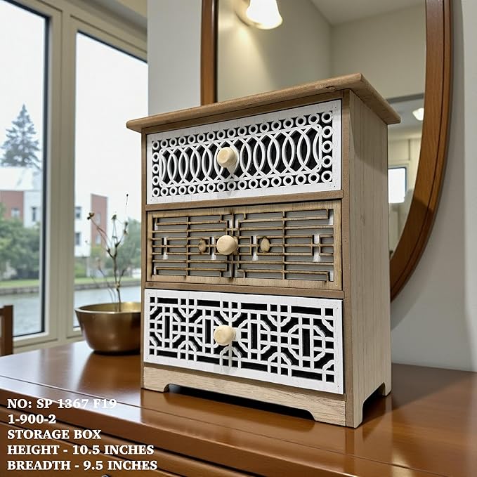 MADE FROM RECYCLED PLUSH THE BUILT IN SQUEAKERS ADDS INTERACTIVE FUN