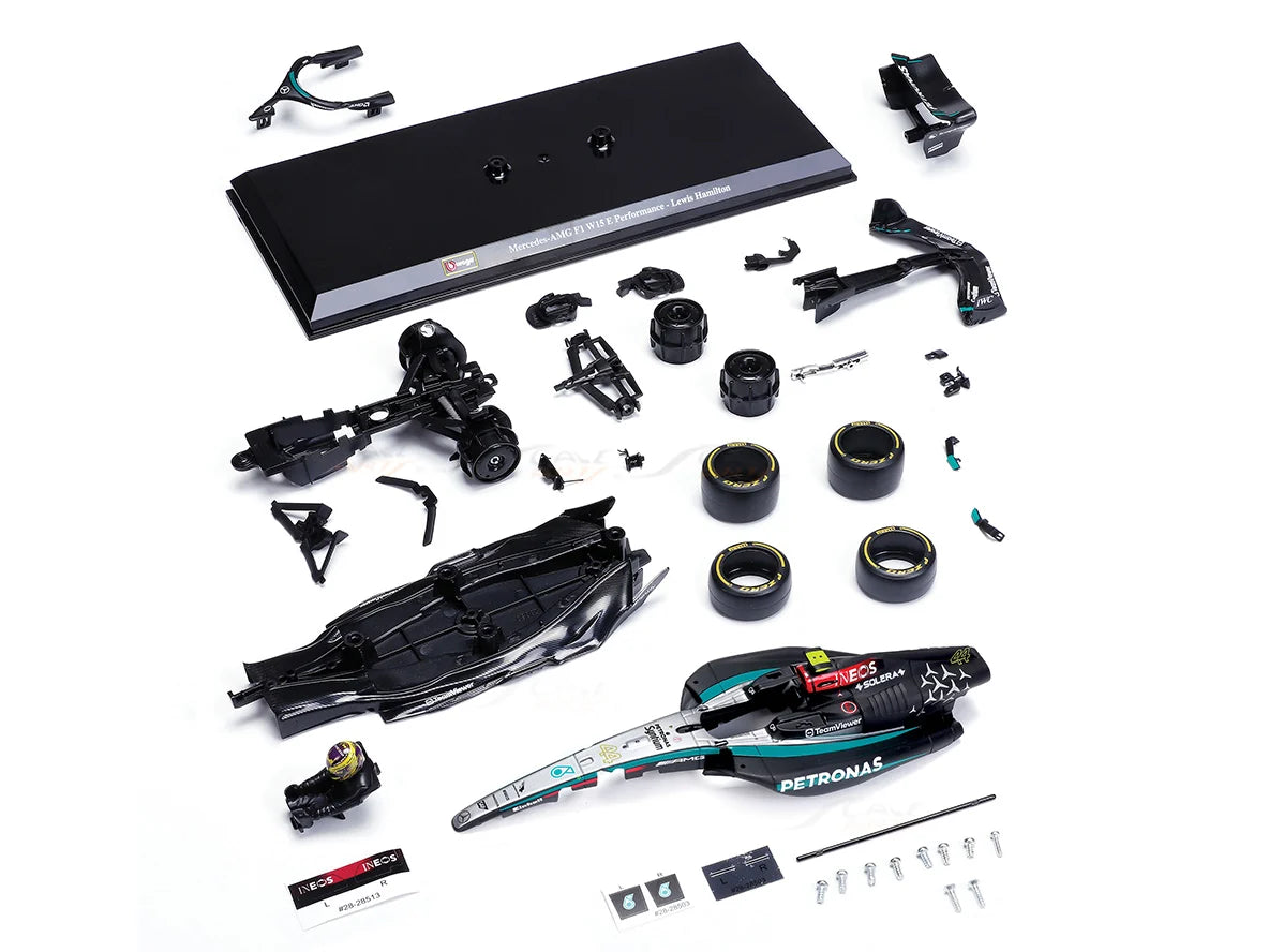 Bburago Mercedes-AMG F1 W15 #44 Lewis Hamilton Die-Cast Model Kit – 1:24 Scale