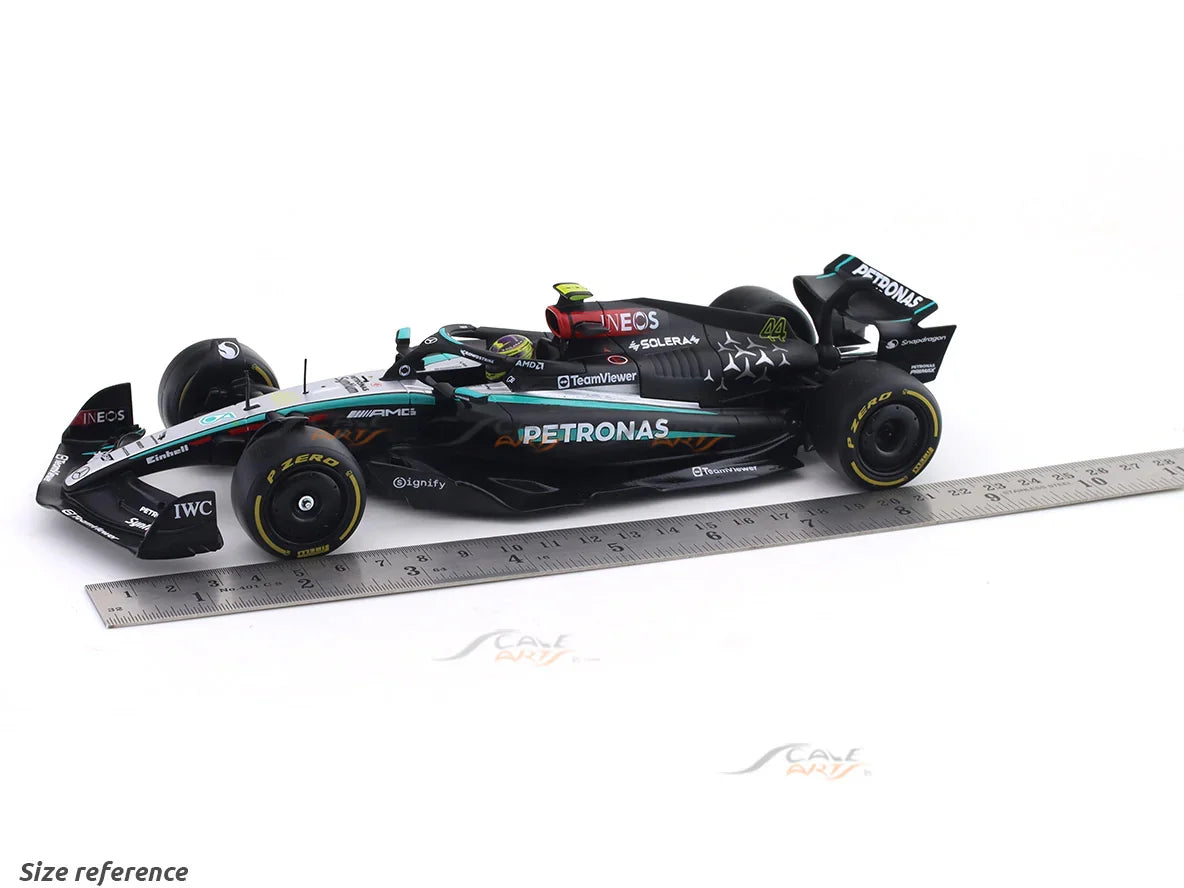 Bburago Mercedes-AMG F1 W15 #44 Lewis Hamilton Die-Cast Model Kit – 1:24 Scale