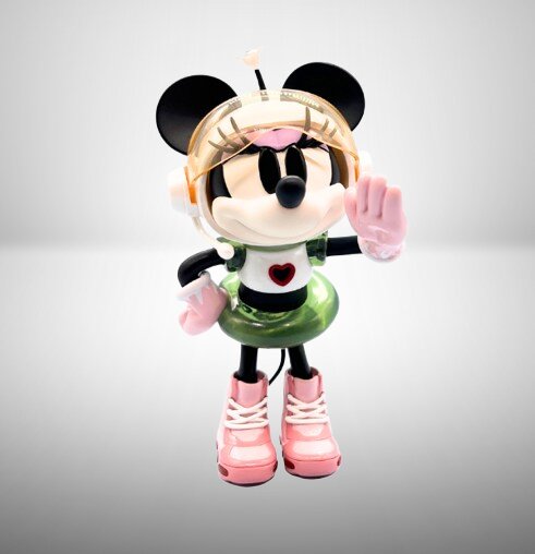 ASTRONAUT MINNIE FIGURE