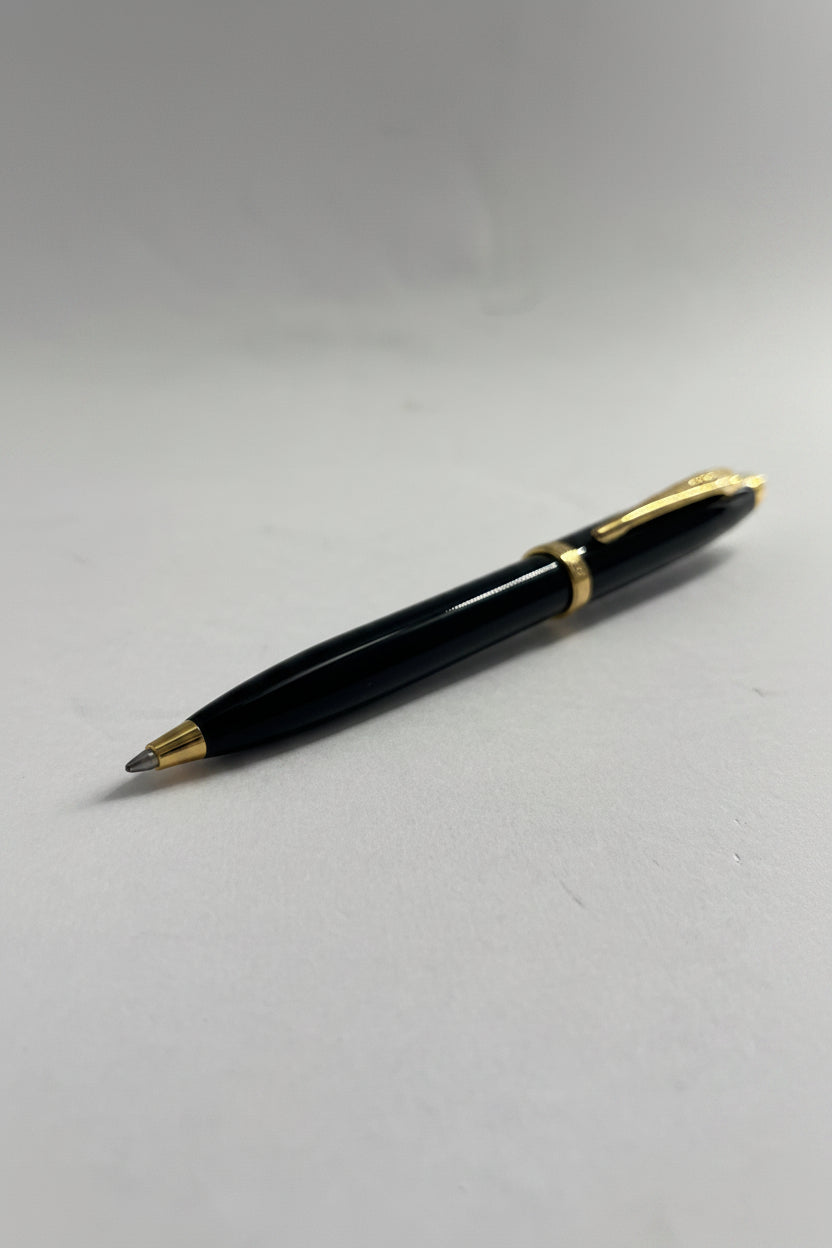 Sheaffer 100 Ballpen G9322 Glossy Black with Gold Trim and Gold Desk Clock