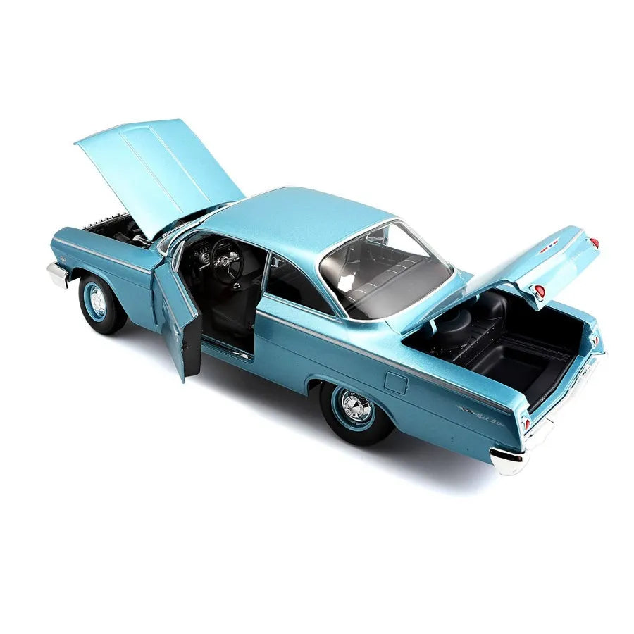 Maisto 1962 Chevrolet Bel Air Die-Cast Model Car – Teal Blue 1:18 Scale